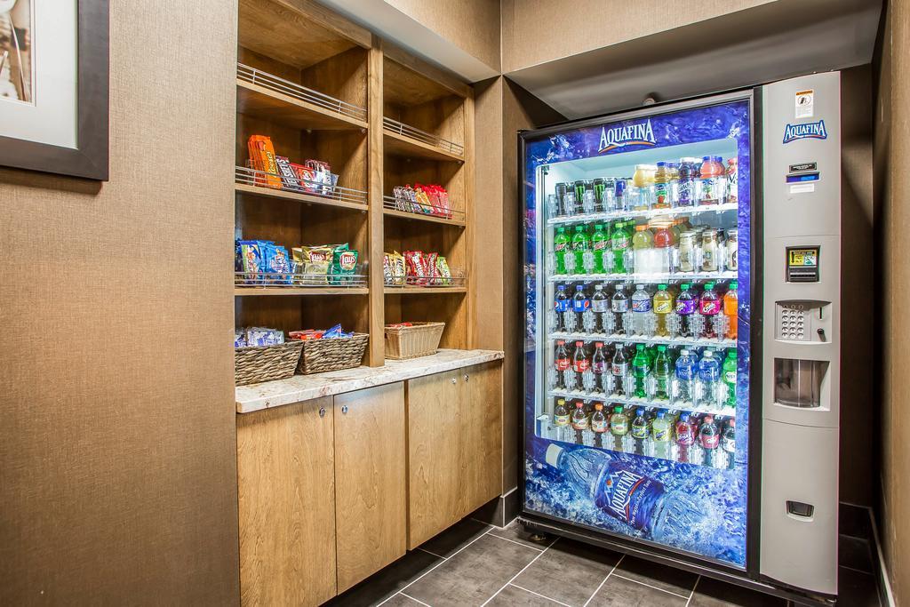 Comfort Inn Hammond I-94 Экстерьер фото
